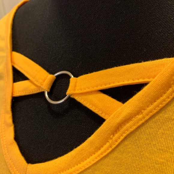 NO BOUNDARIES | Yellow Short Sleeve Blouse - Picture 7 of 10